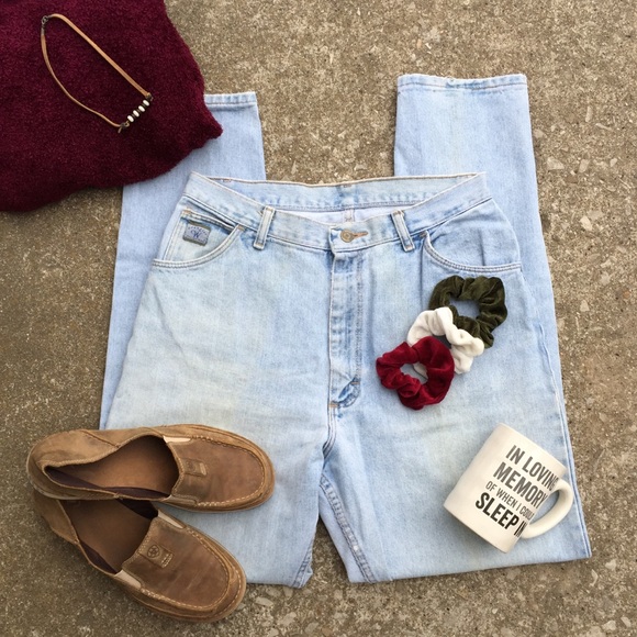Wrangler Denim - Wrangler|Vintage Highwaisted Light Wash Mom Jeans